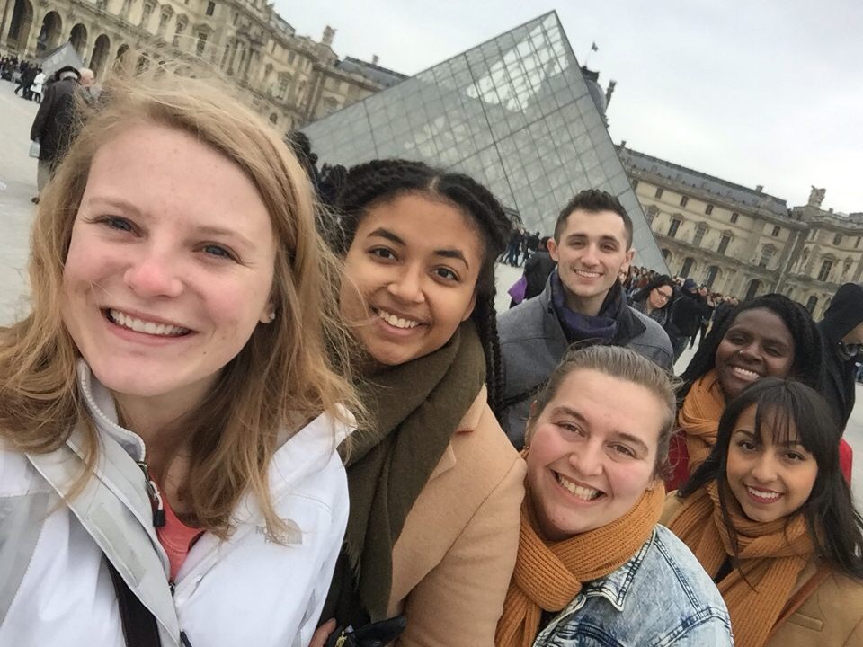 Student tour at the Louvre