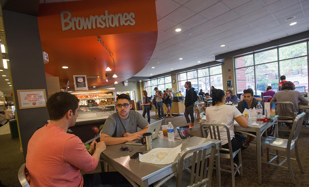 DePaul students eating and studying at Brownstones in the Lincoln Park campus.