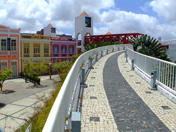 Dragon of the Sea Cultural Center Walkway
