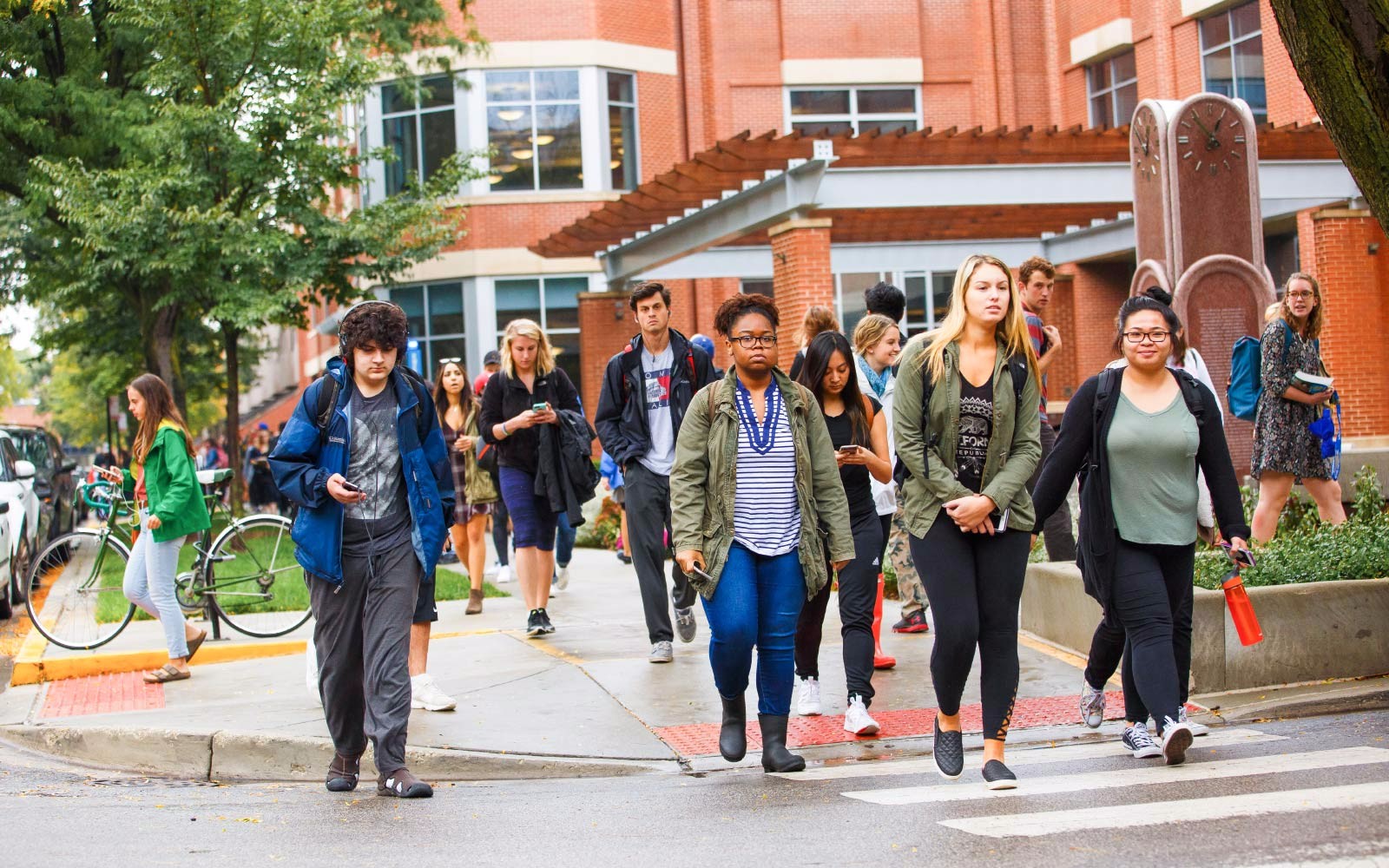 DePaul students walking in the Lincoln Park campus.